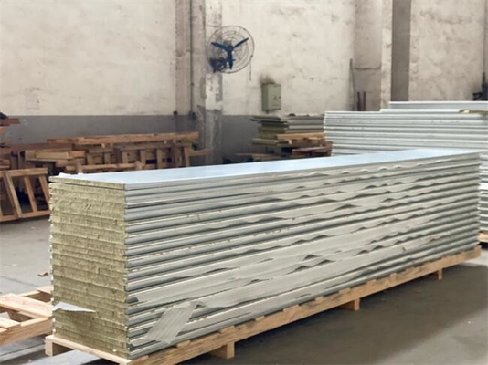 comprare Lana di roccia isolata di alluminio 50mm dei pannelli a sandwich del soffitto fabbricazione online